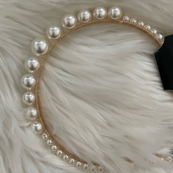 Faux Pearl Beaded Hair Band - Picture 5 of 7
